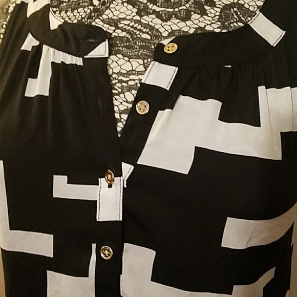 Kenneth Cole Reaction geometric design shell - Picture 2 of 3